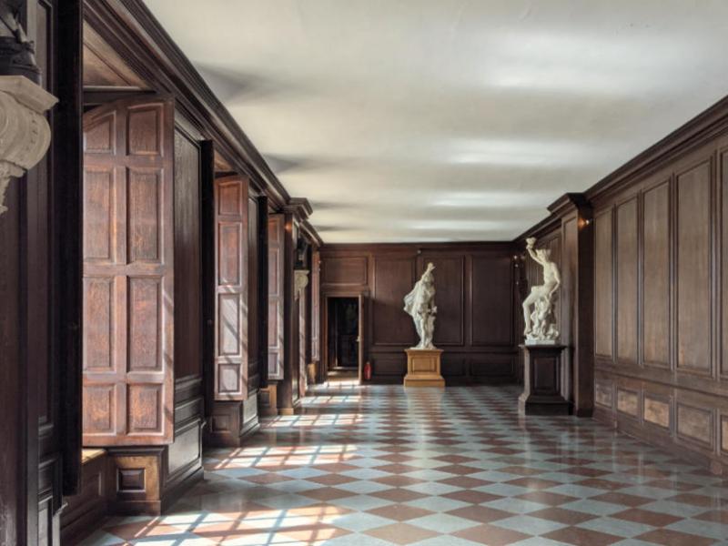 6: The Presence Chamber – Thin Places in Hard Concrete, story by&nbsp;story